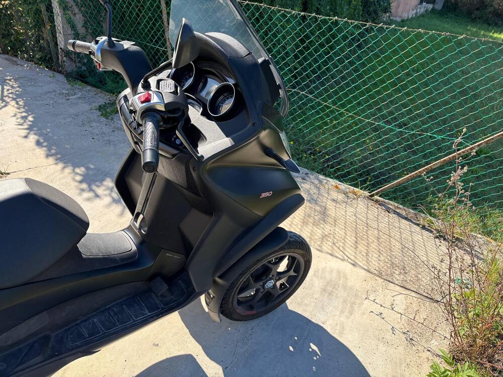 Piaggio Mp3 350 ie ABS (2018 - 19) (2)