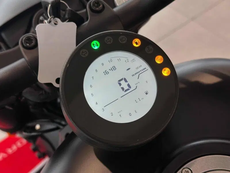QJ Motor SRV 300 (2023 - 25) (7)