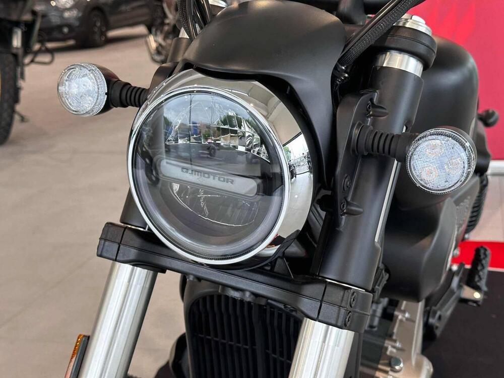 QJ Motor SRV 300 (2023 - 25) (3)