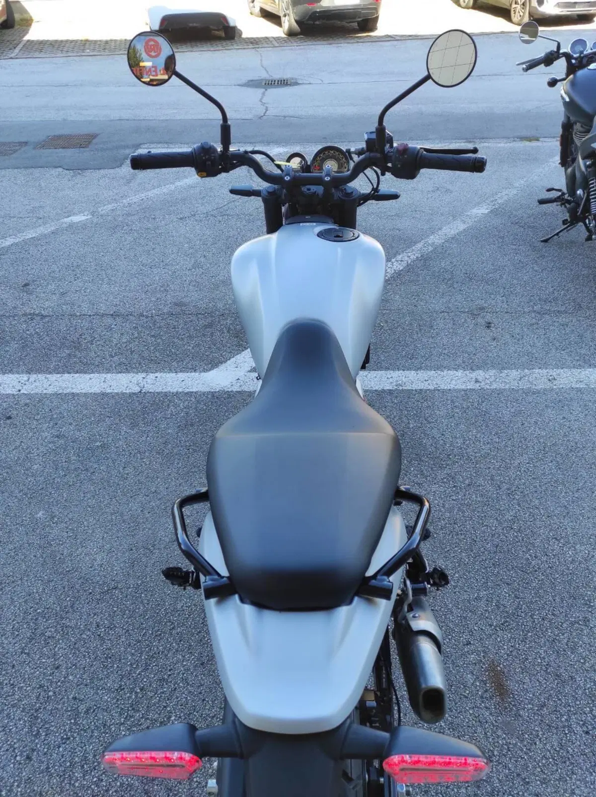 Royal Enfield Guerrilla 450 (2024 - 26) (7)