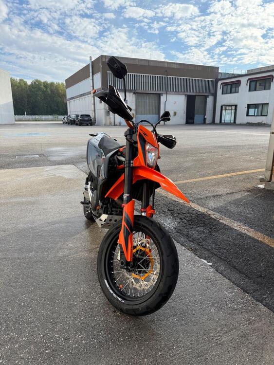 KTM 690 SMC R (2023 - 25) (3)