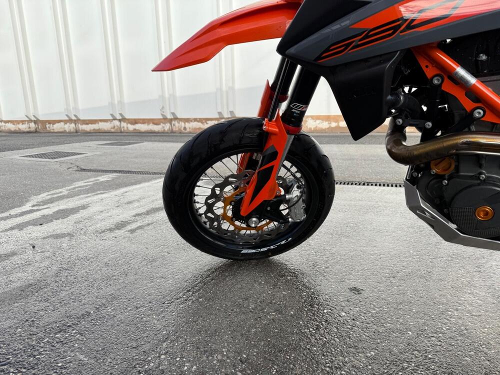 KTM 690 SMC R (2023 - 25) (5)