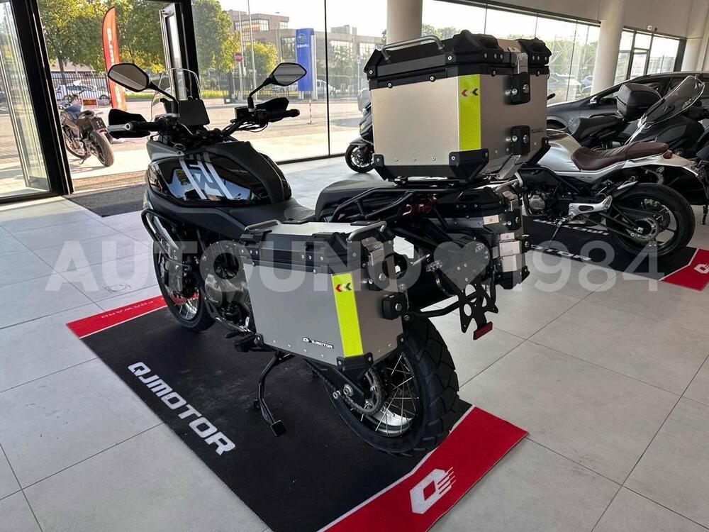 QJ Motor SRT 600 SX (2024 - 25) (3)