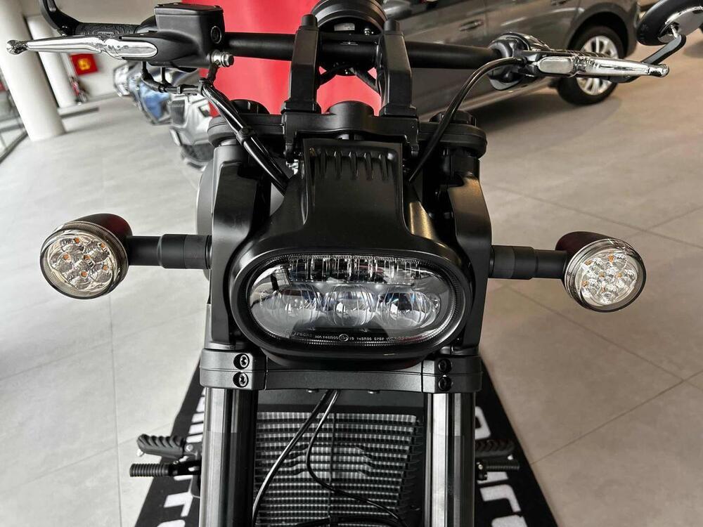 QJ Motor SRV 600 V (2024) (5)