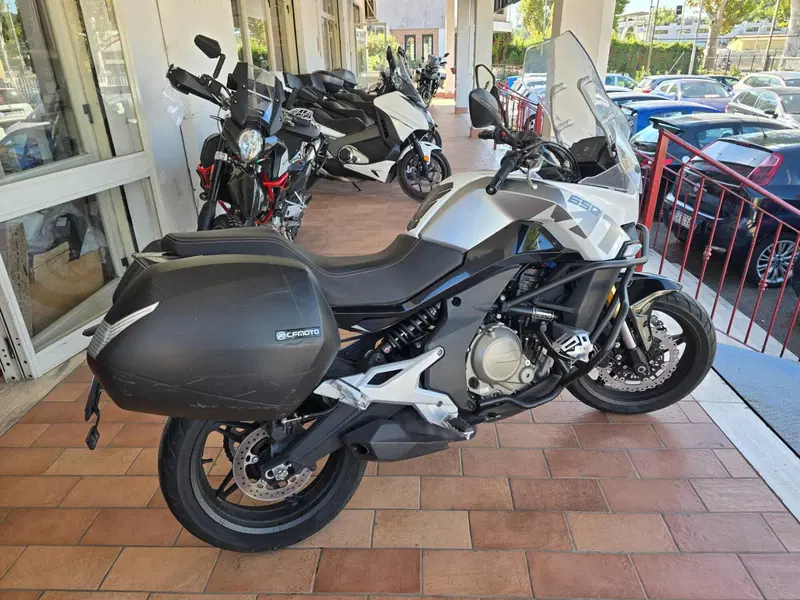 CFMOTO 650MT (2021 - 24) (5)