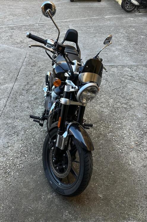 Royal Enfield Super Meteor 650 (2023 - 25) (4)