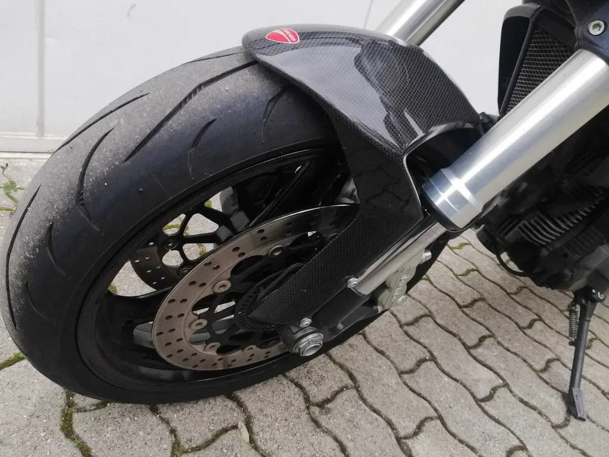 Ducati Monster 696 ABS (2009 - 14) (11)