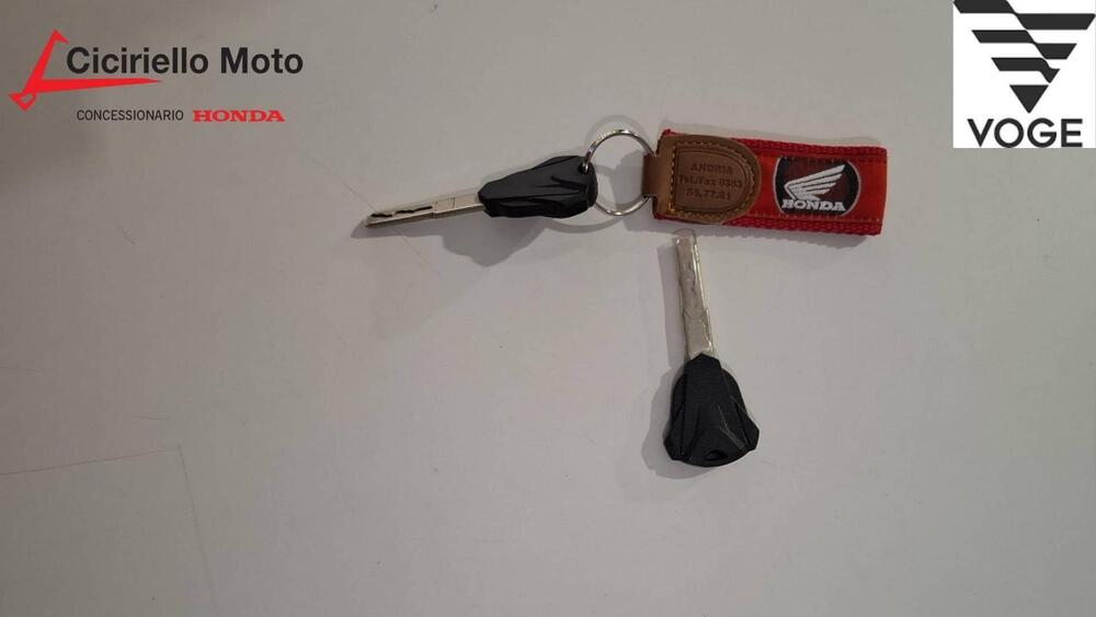 Voge Trofeo 300AC (2021 - 25) (4)