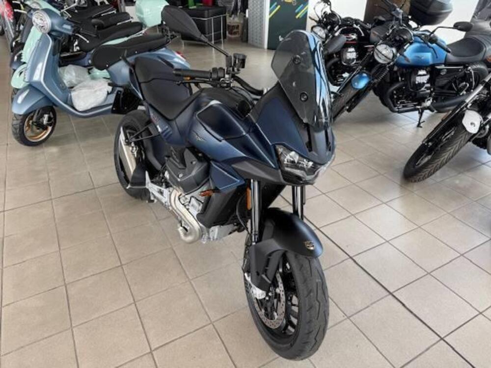 Moto Guzzi V100 Mandello S (2025)