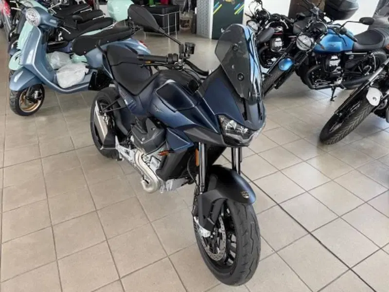 Moto Guzzi V100 Mandello (2025 - 26)