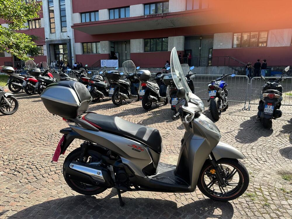 Honda SH 300 i Sport ABS (2018 - 20) (3)