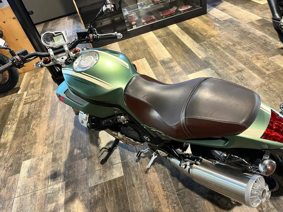 Moto Guzzi Griso 1200 8V Special Edition (2009 - 11) (6)