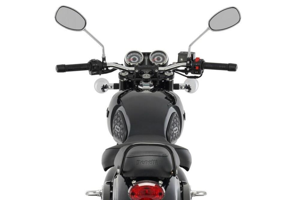Benelli Imperiale 400 (2021 - 25) (3)