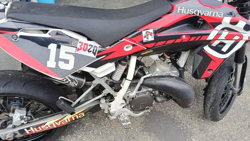 Husqvarna SM 125 (2010 - 12) (4)