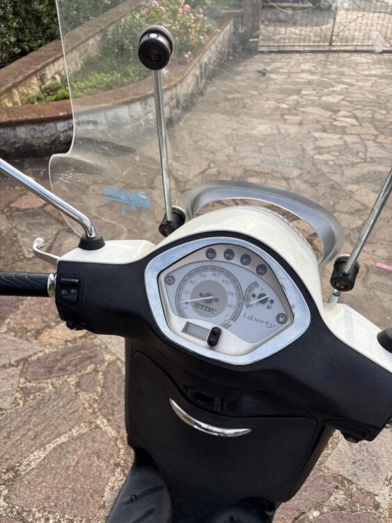 Piaggio Liberty 125 3V Full Optional (2013 - 15) (4)
