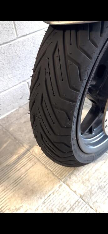 Yamaha X-Max 250 (2014 - 16) (3)