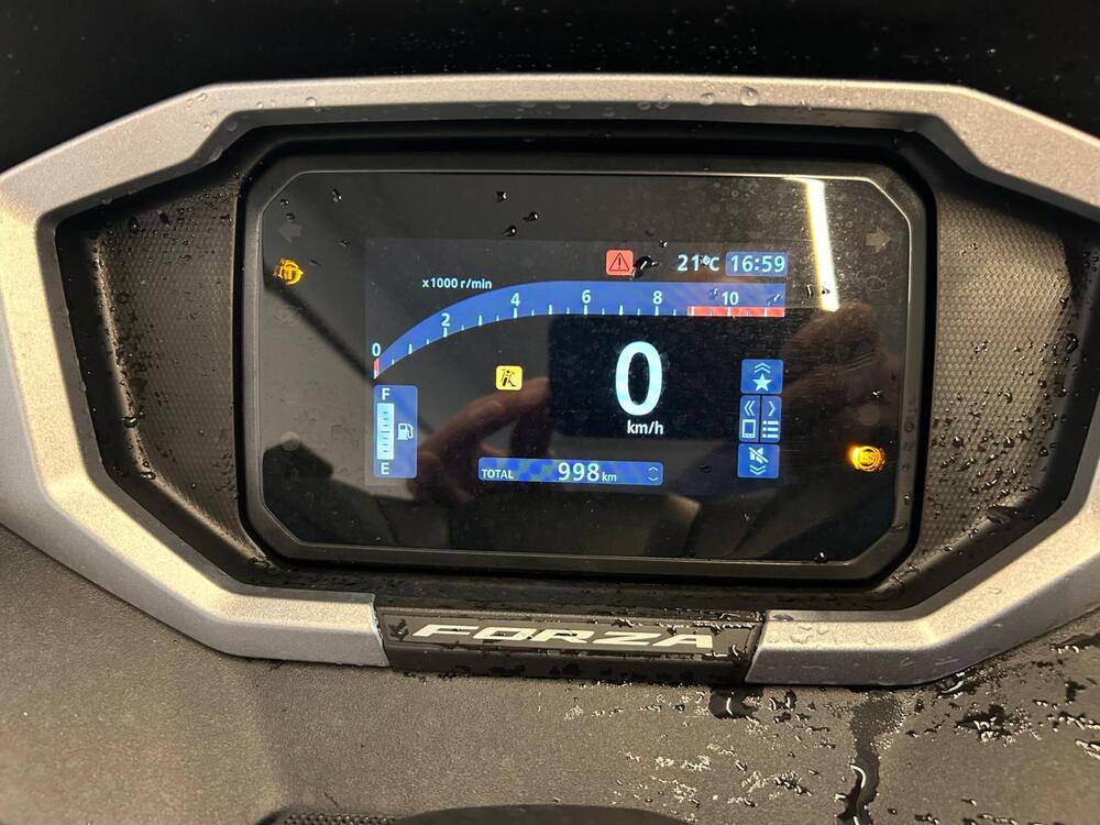 Honda Forza 350 (2025) (4)