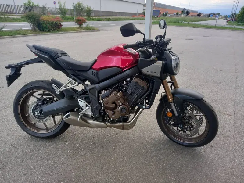 Honda CB 650 R E-Clutch (2024 - 26)