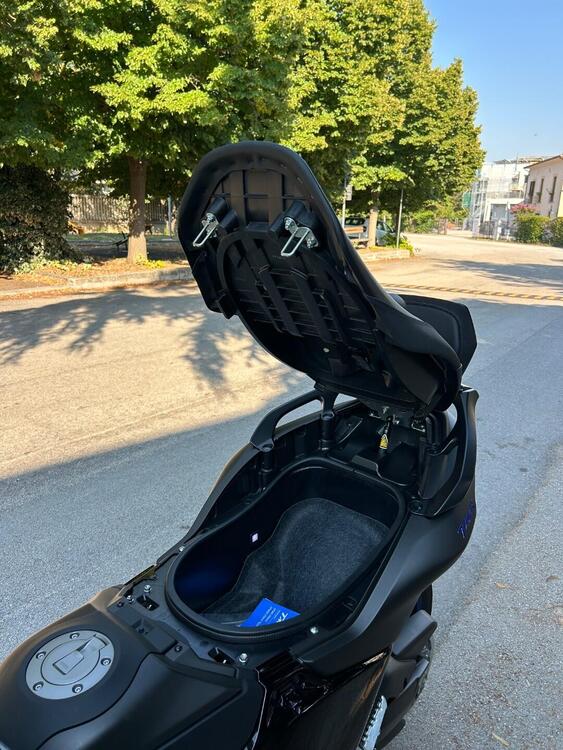 Yamaha T-Max 560 (2025) (3)