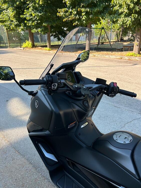 Yamaha T-Max 560 (2025) (4)