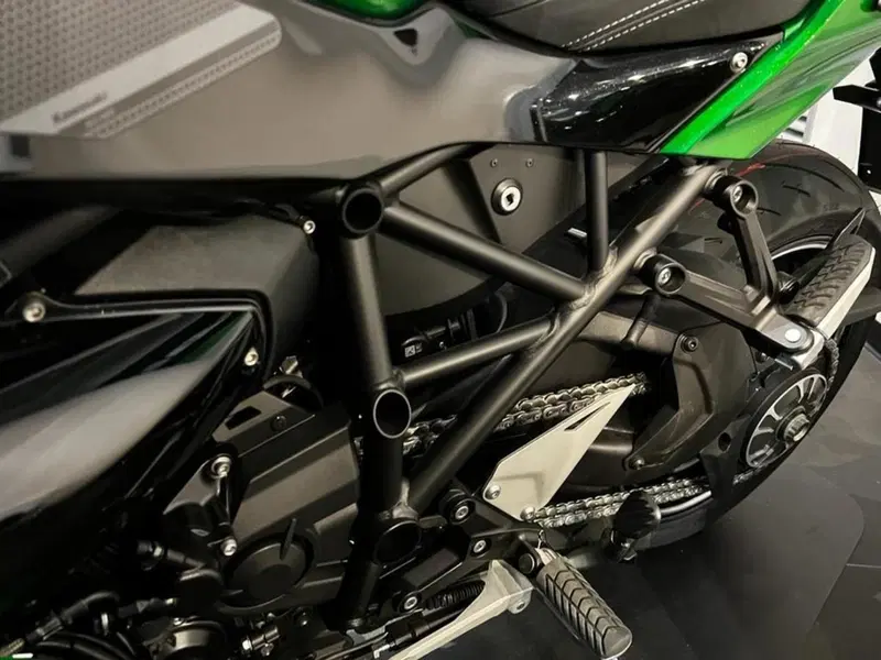 Kawasaki Ninja H2 SX SE (2023 - 26) (8)