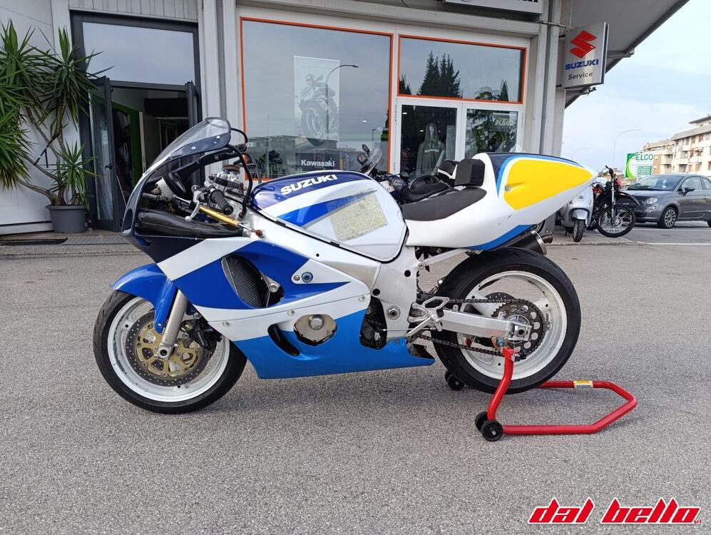 Suzuki GSX R 600 (1997 - 00) (3)