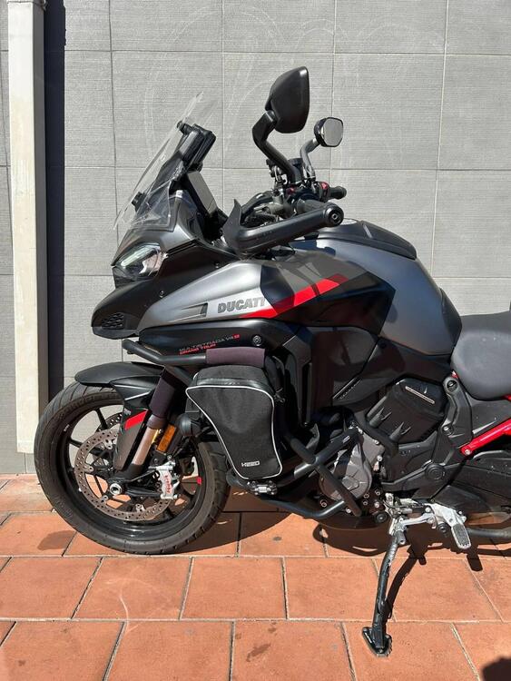 Ducati Multistrada V4 S Grand Tour (2024)