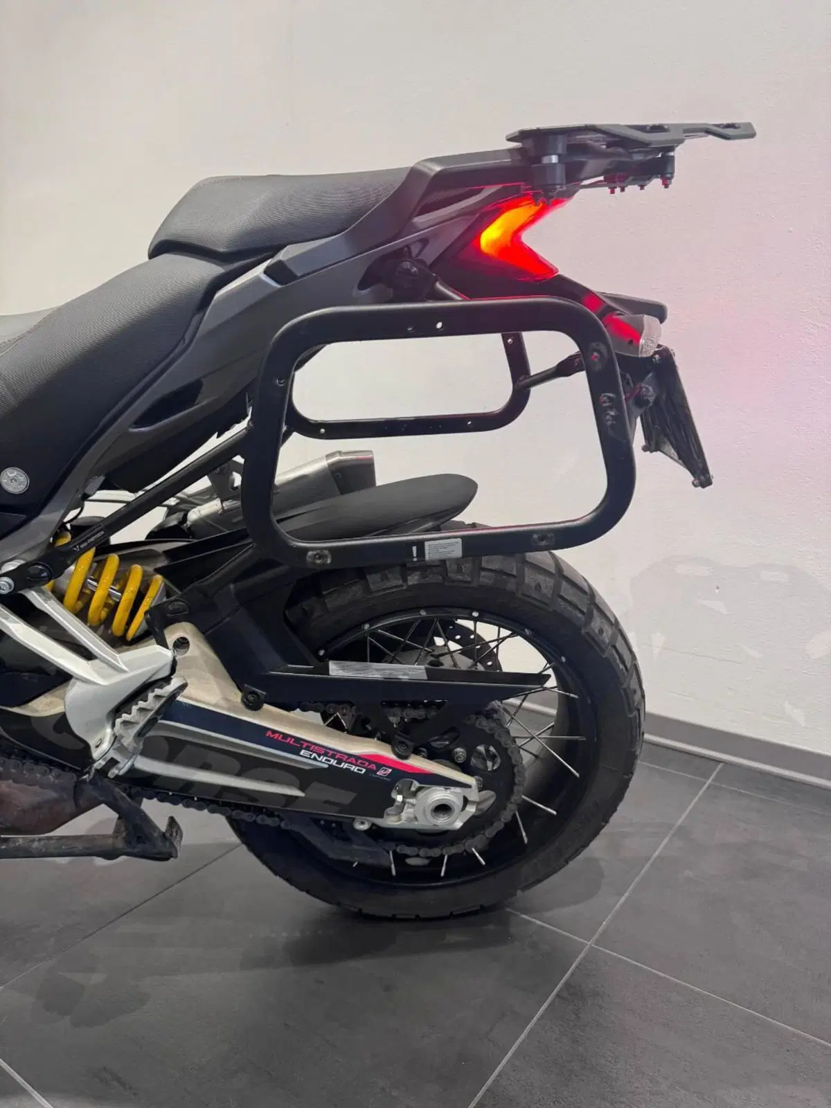 Ducati Multistrada 1200 Enduro (2016 - 18) (9)