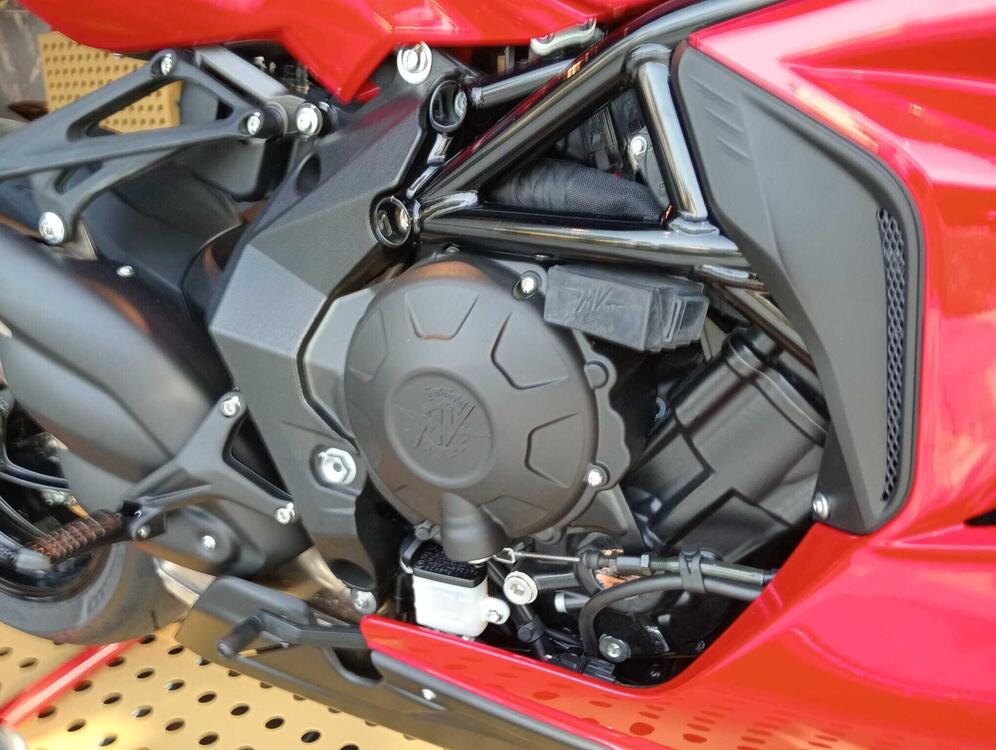 MV Agusta F3 800 Rosso (2021 - 23) (4)
