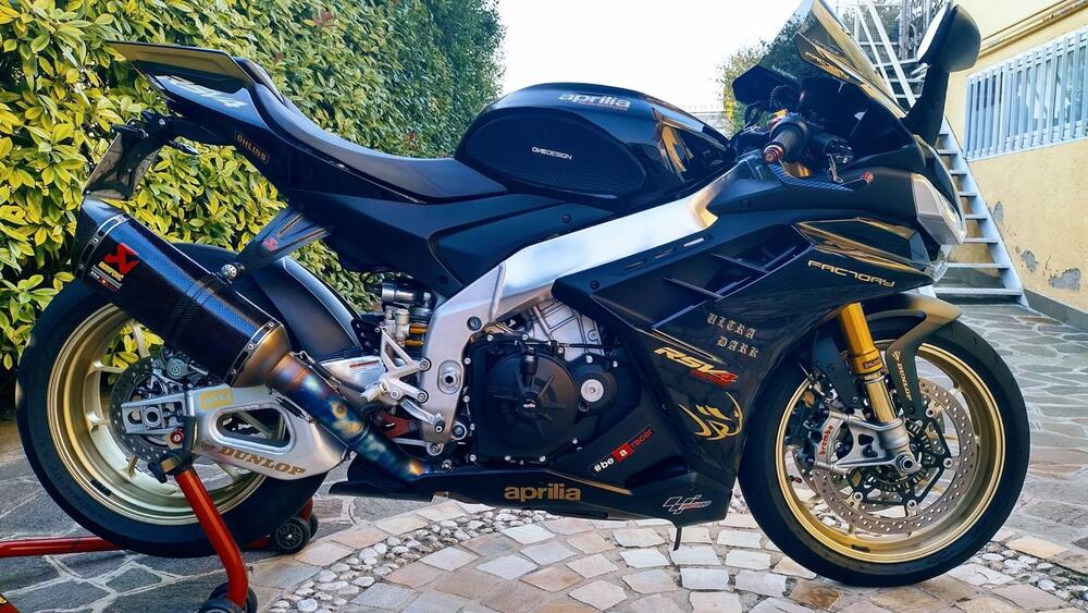 Aprilia RSV4 1100 Factory (2021 - 24) (3)