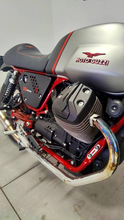 Moto Guzzi V7 II Racer (2015 - 17) (5)