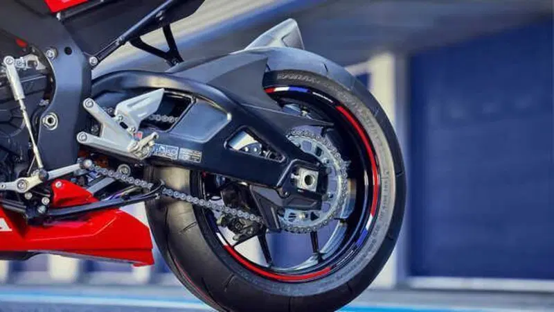 Honda CBR 1000 RR-R Fireblade SP Carbon Edition (2024 - 26) (2)