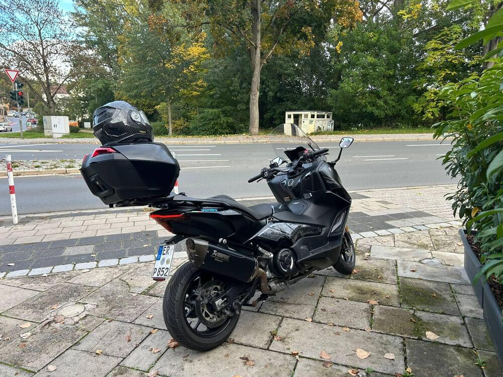 Yamaha T-Max 560 (2022 - 24) (5)