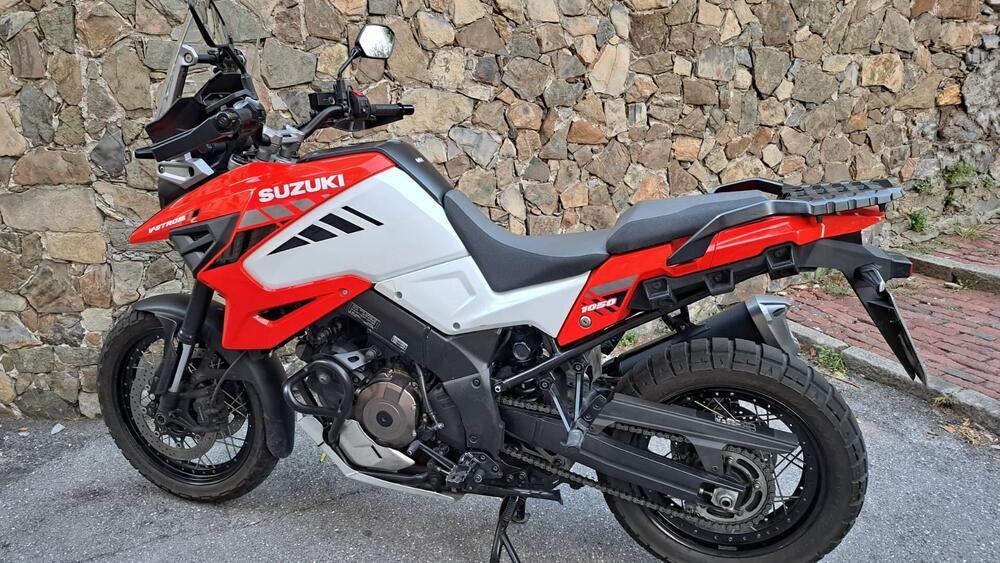 Suzuki V-Strom 1050XT (2020 - 23) (2)