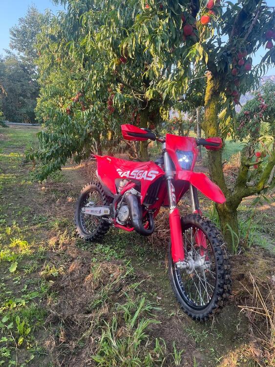 GASGAS MC 125 (2021) (2)
