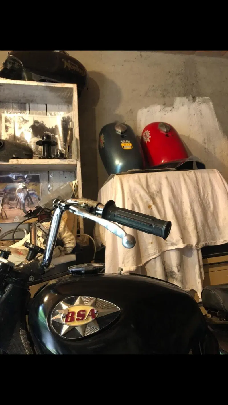 Serbatoio Triumph Bsa norton gas tank t120 (3)