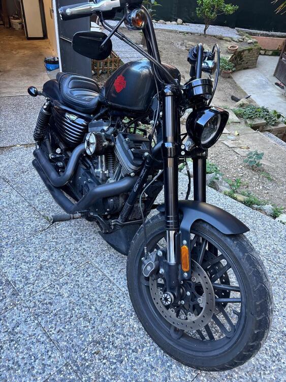 Harley-Davidson 1200 Custom (2017) - XL 1200C (4)