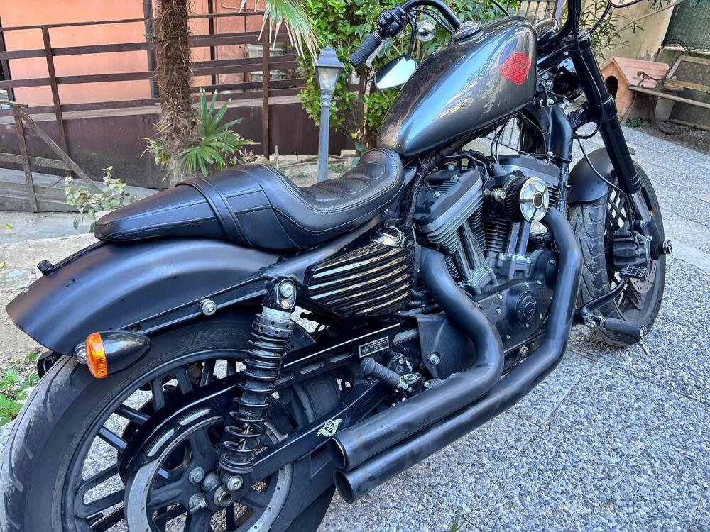 Harley-Davidson 1200 Custom (2017) - XL 1200C (5)