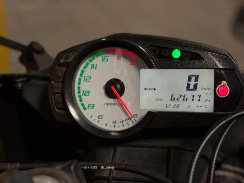 Kawasaki Ninja 600 ZX-6R (2009 - 16) (2)