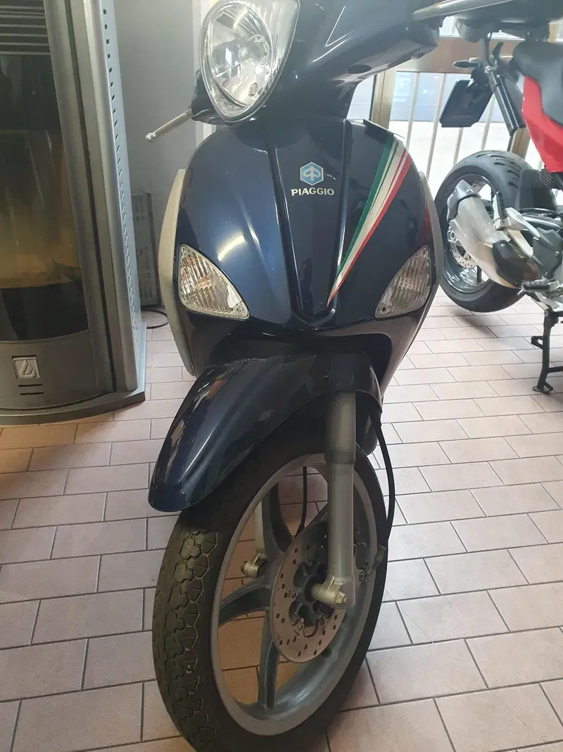 Piaggio Liberty 50 4T (2004 - 16) (2)