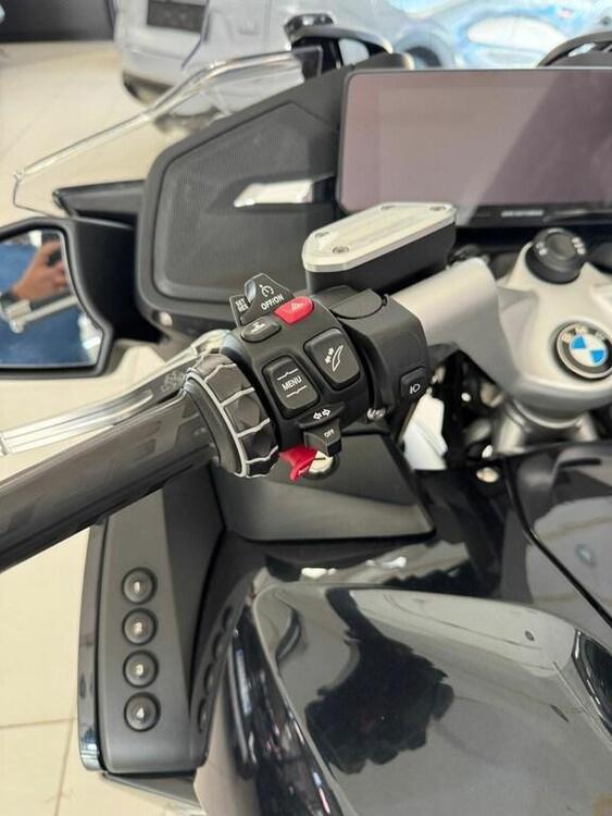 Bmw R 1250 RT (2021 - 25) (2)