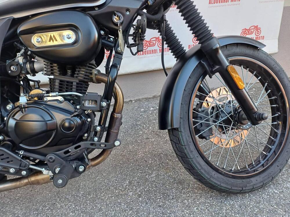 Motron Motorcycles Revolver 125 (2021 - 25) (5)