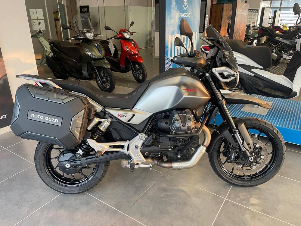 Moto Guzzi V85 Strada (2024 - 25) (4)