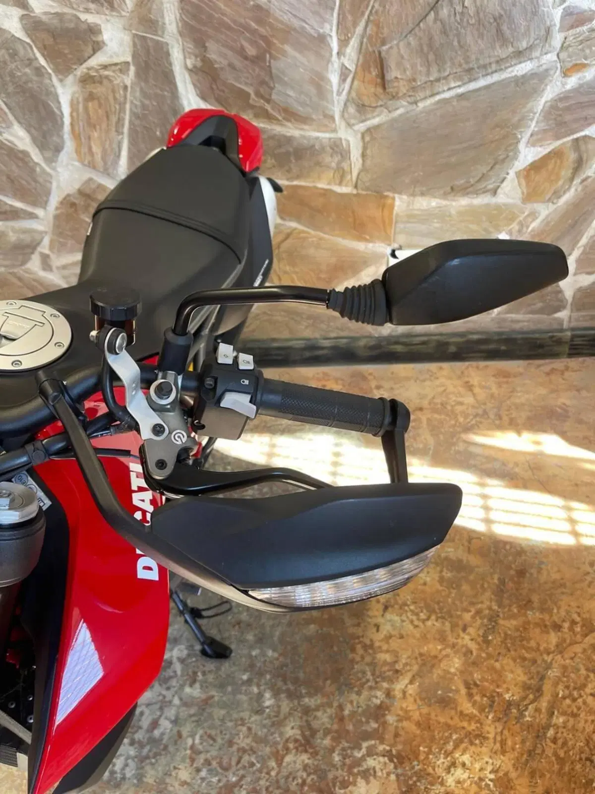 Ducati Hypermotard 950 (2022 - 25) (10)