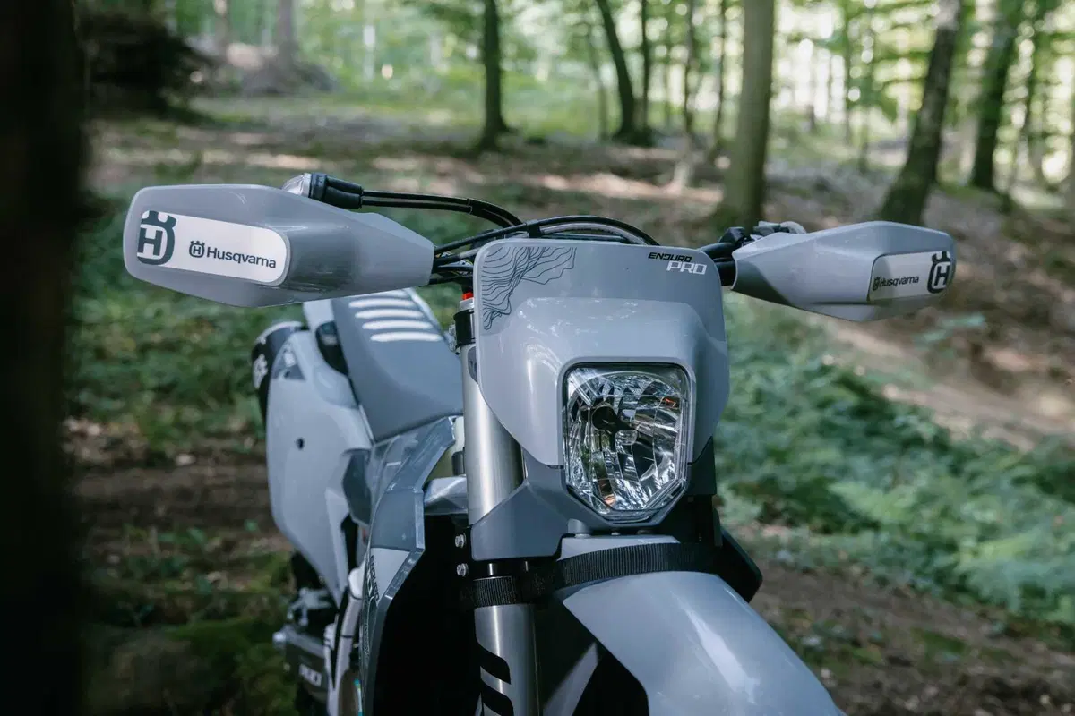 Husqvarna svela le Enduro Pro 2026: TE 300 Pro e FE 350 Pro [GALLERY] (3)