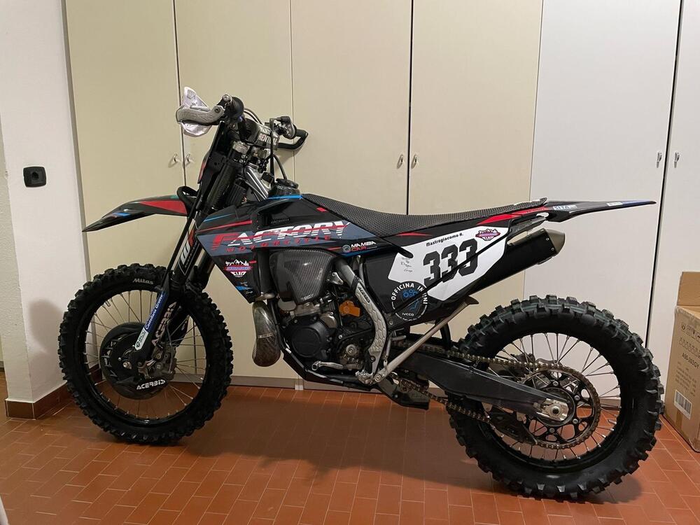 Husqvarna TE 250i (2022) (2)