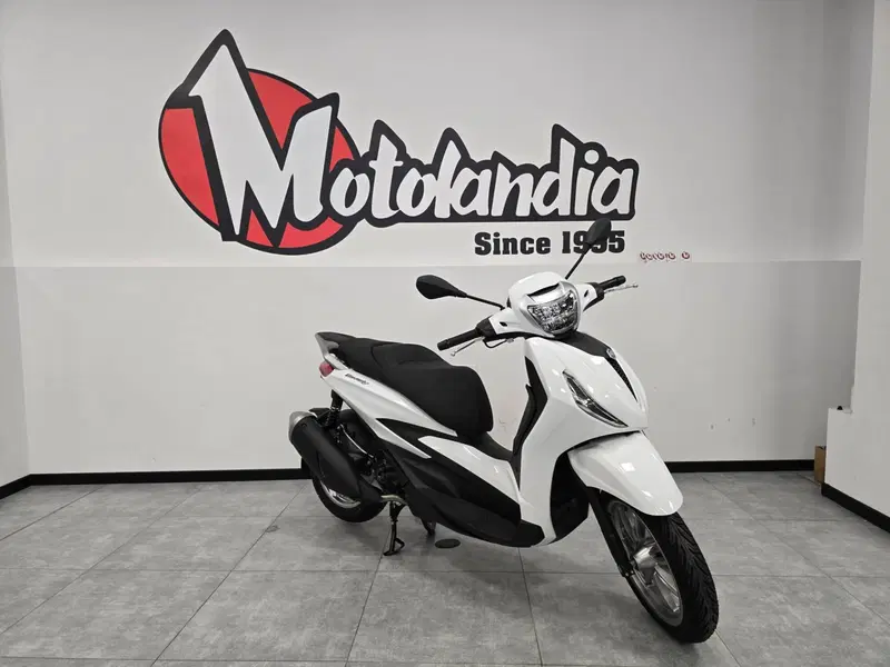 Piaggio Beverly 310 (2025 - 26) (2)