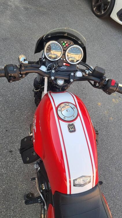 Moto Guzzi V7 II Stone (2015 - 17) (3)