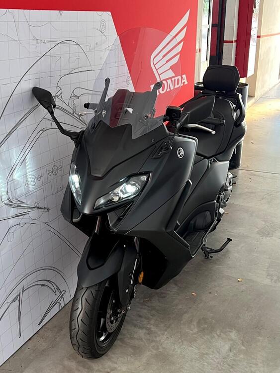 Yamaha T-Max 560 (2022 - 24) (2)