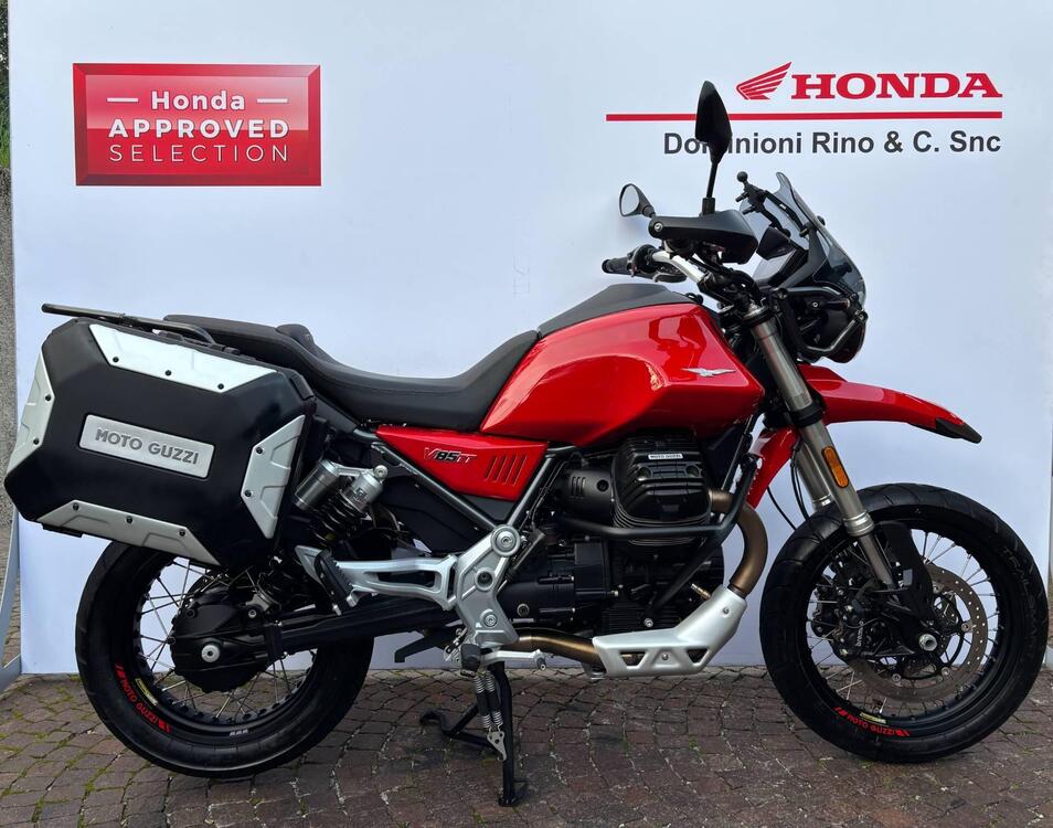 Moto Guzzi V85 TT Travel (2020)